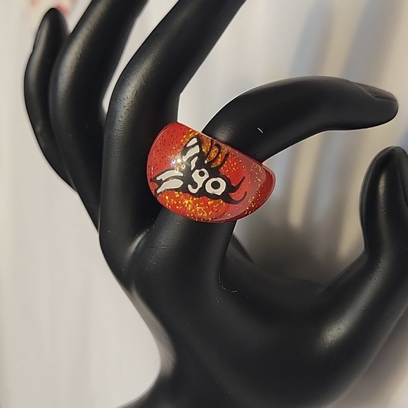 Jewelry - ❄️Fashion Acrylic Ring with Bee